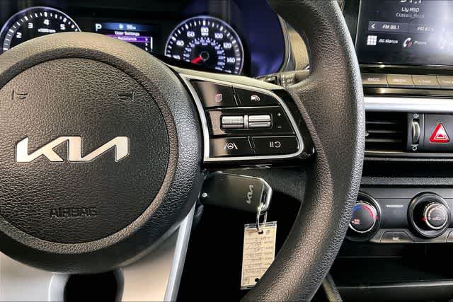 Thumbnail: 2023 Kia Forte - 28