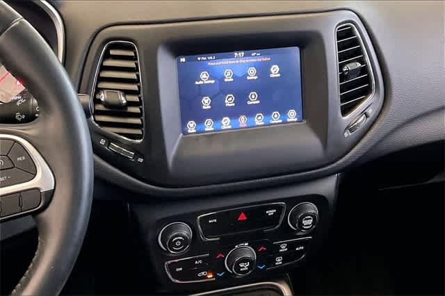 Thumbnail: 2018 Jeep Compass - 17