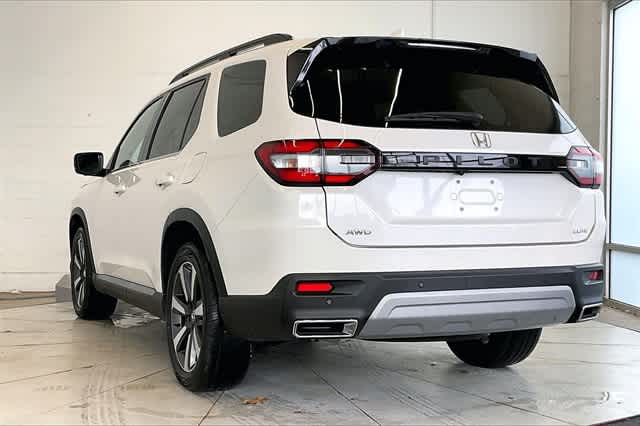 Thumbnail: 2023 Honda Pilot - 5