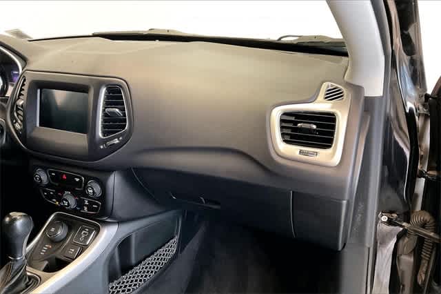 Thumbnail: 2018 Jeep Compass - 25