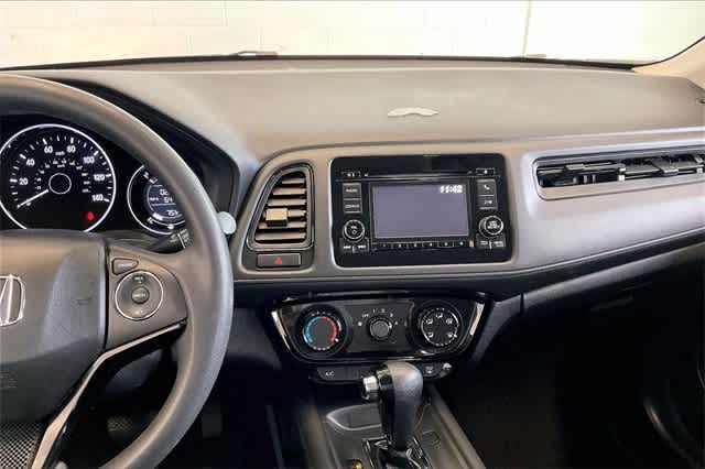 Thumbnail: 2017 Honda HR-V - 17