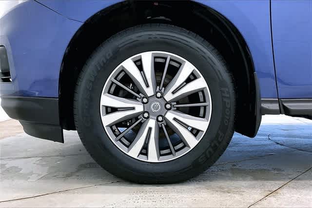 Thumbnail: 2020 Nissan Pathfinder - 8