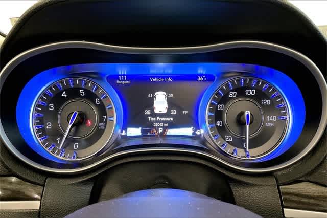 Thumbnail: 2016 Chrysler 300 - 19