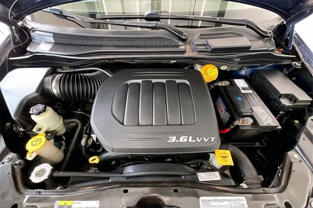 2015 Chrysler Town & Country Touring 9