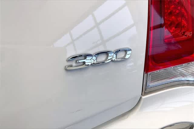 Thumbnail: 2016 Chrysler 300 - 36