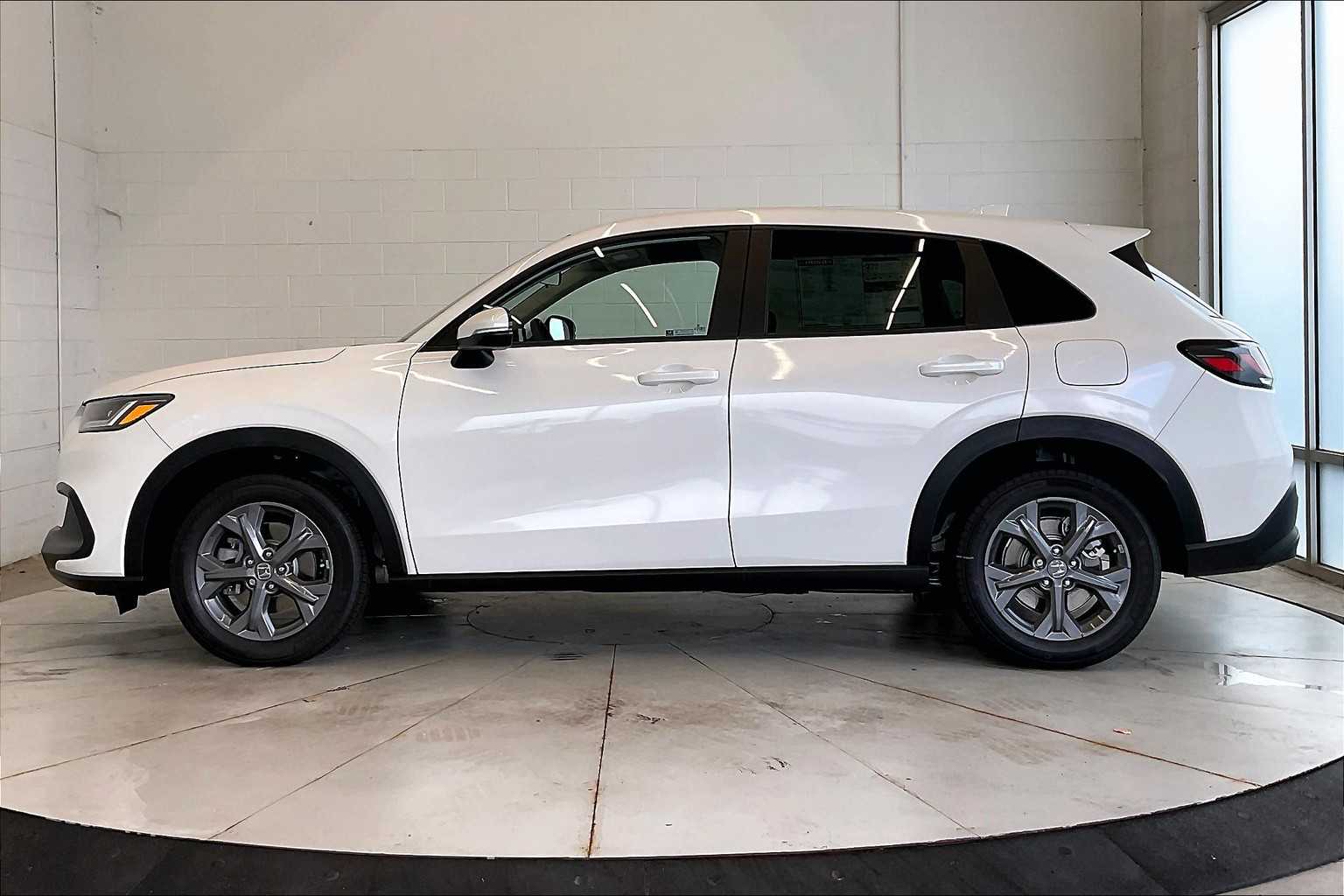 Thumbnail: 2026 Honda HR-V - 3