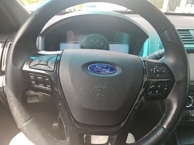 Thumbnail: 2016 Ford Explorer - 13