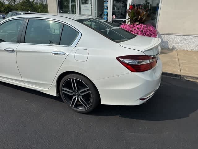 Thumbnail: 2017 Honda Accord - 10