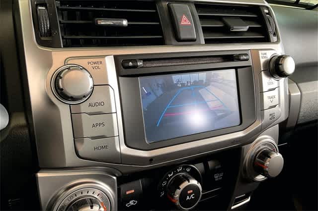 Thumbnail: 2015 Toyota 4Runner - 28