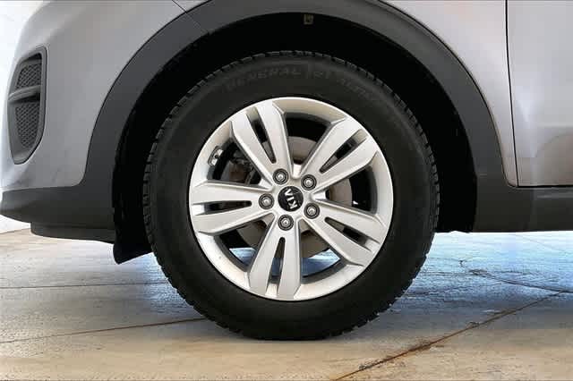 Thumbnail: 2017 Kia Sportage - 9
