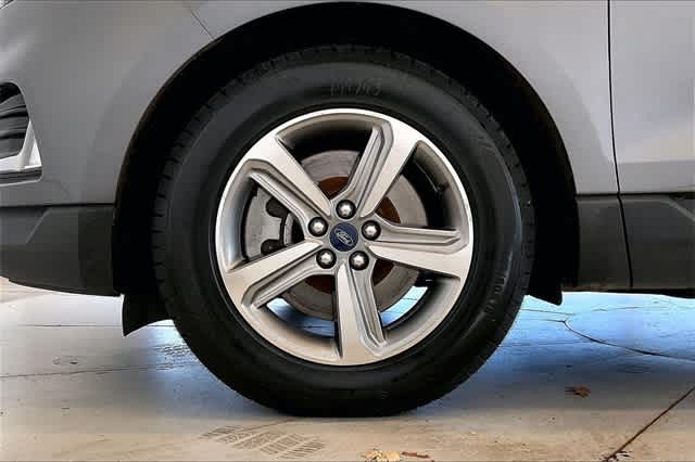 Thumbnail: 2021 Ford Edge - 9