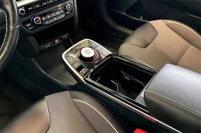 Thumbnail: 2020 Kia Niro - 18