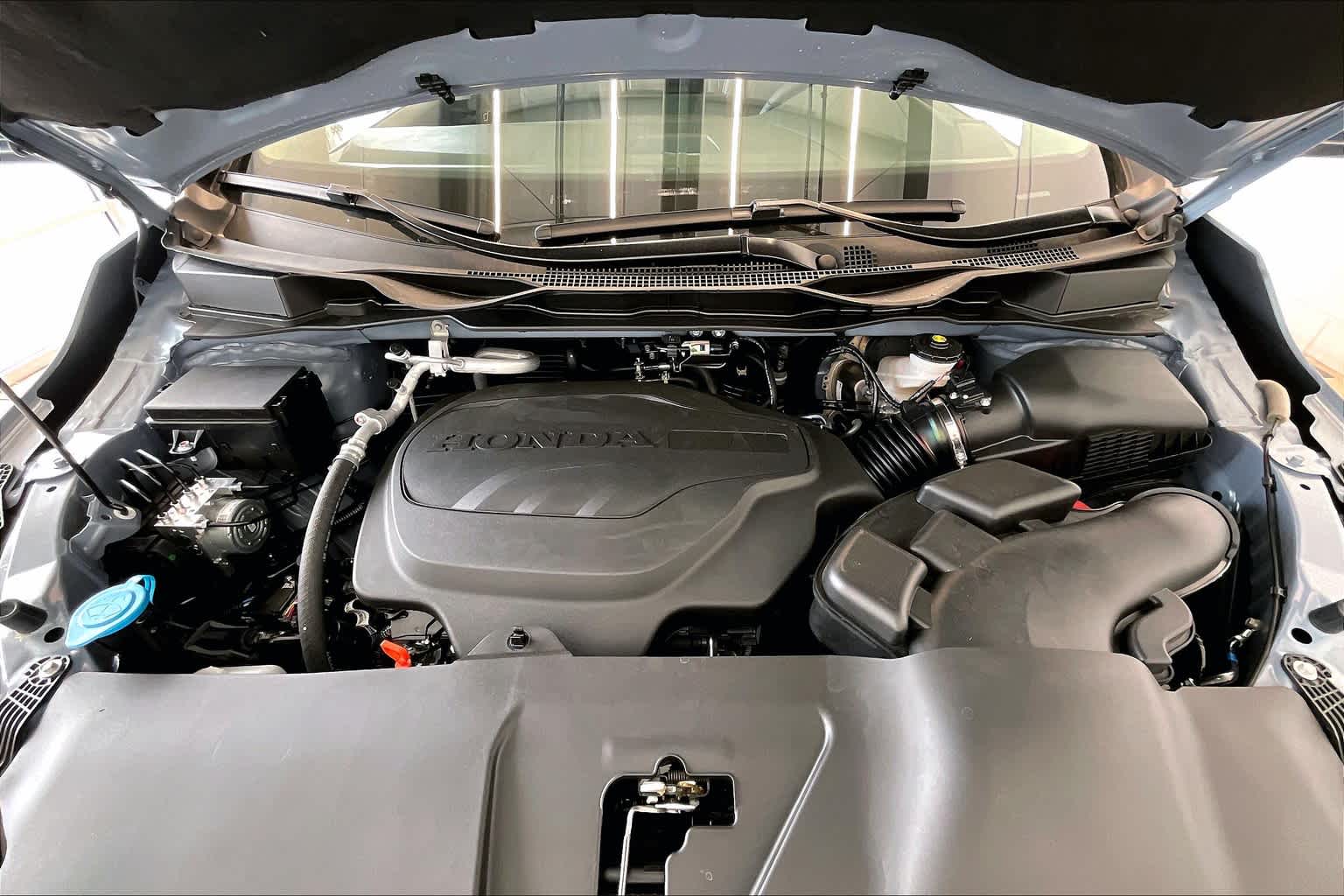 2025 Honda Odyssey Touring 9
