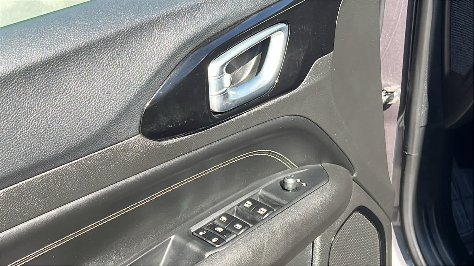 Thumbnail: 2024 Jeep Compass - 22