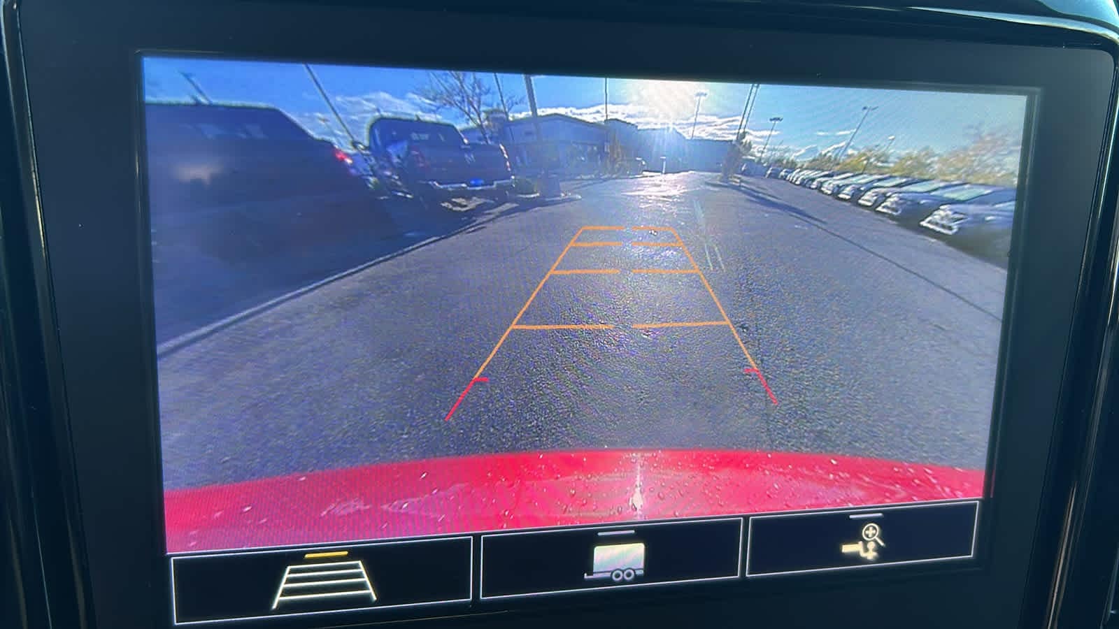 Thumbnail: 2020 Chevrolet Traverse - 16