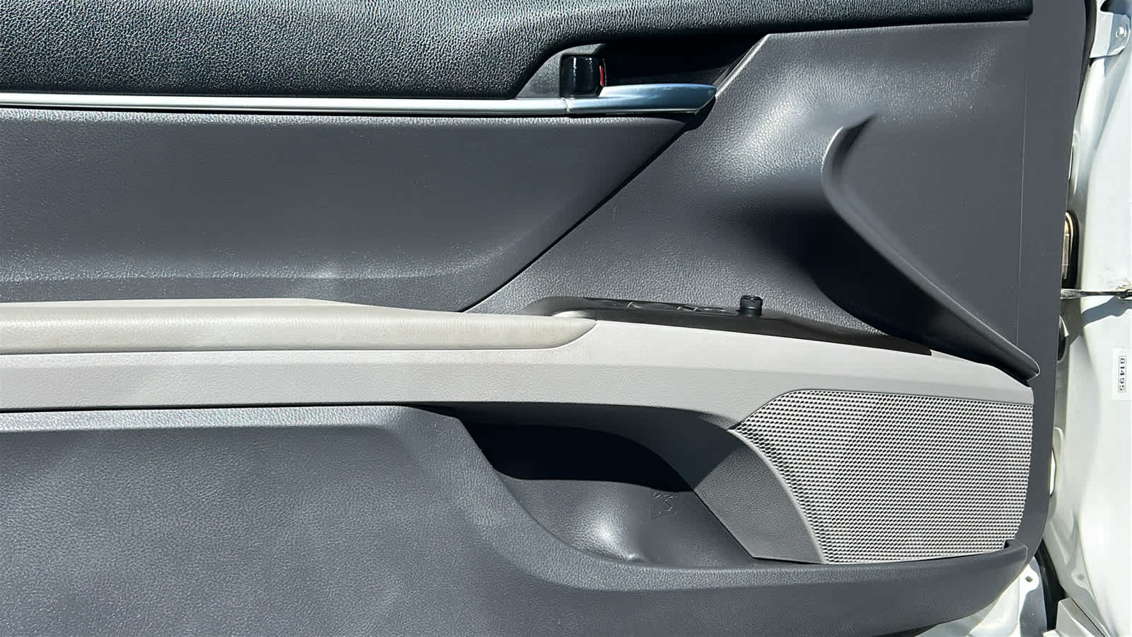 Thumbnail: 2021 Toyota Camry - 23