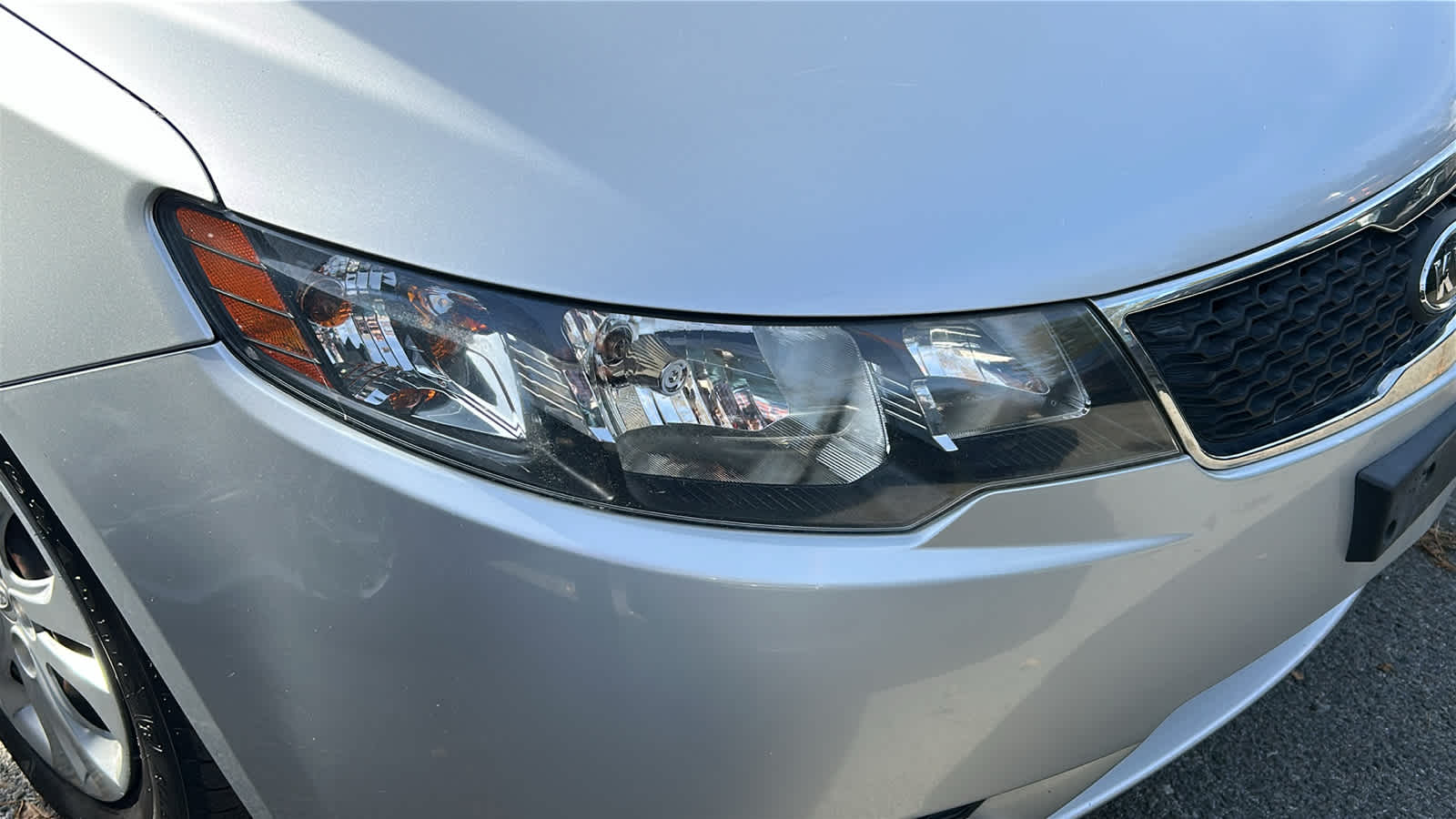 Thumbnail: 2011 Kia Forte - 20