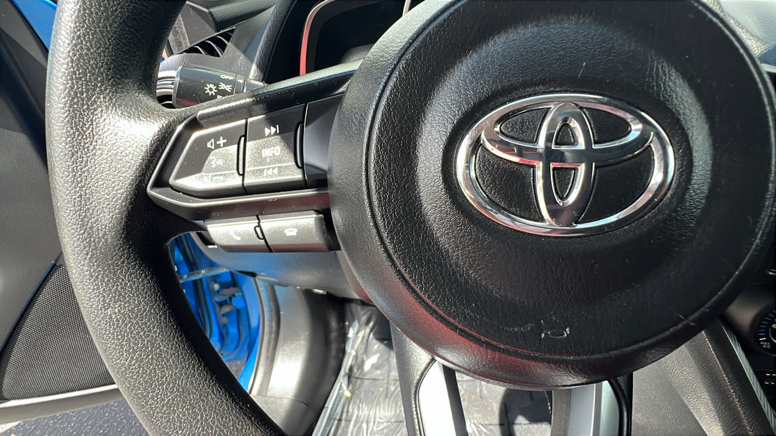 Thumbnail: 2020 Toyota Yaris - 19
