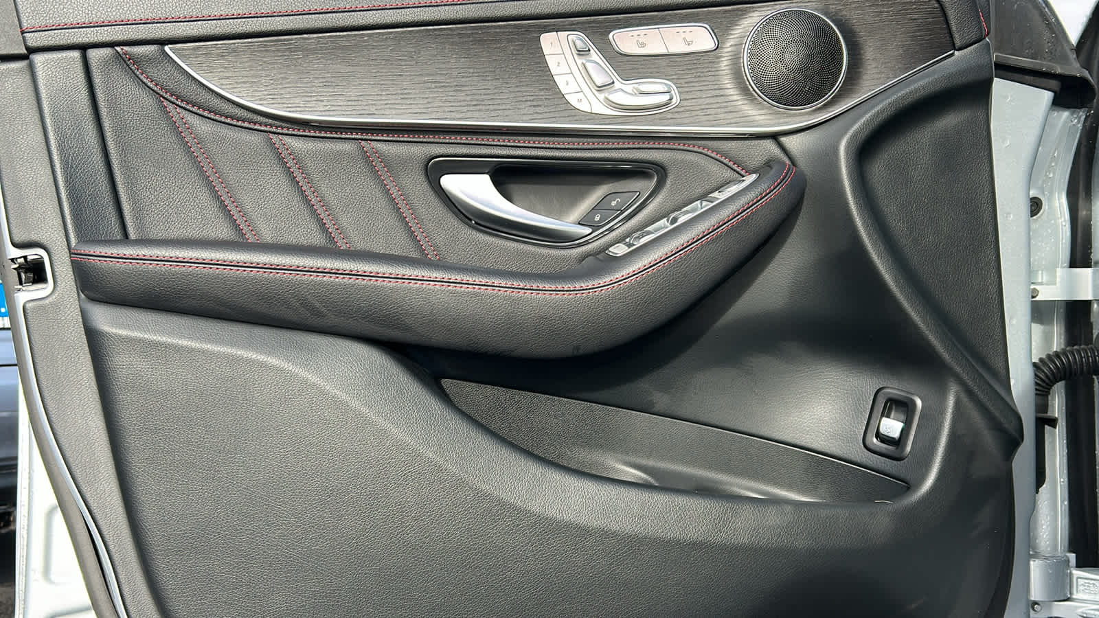 Thumbnail: 2022 Mercedes-Benz GLC - 23