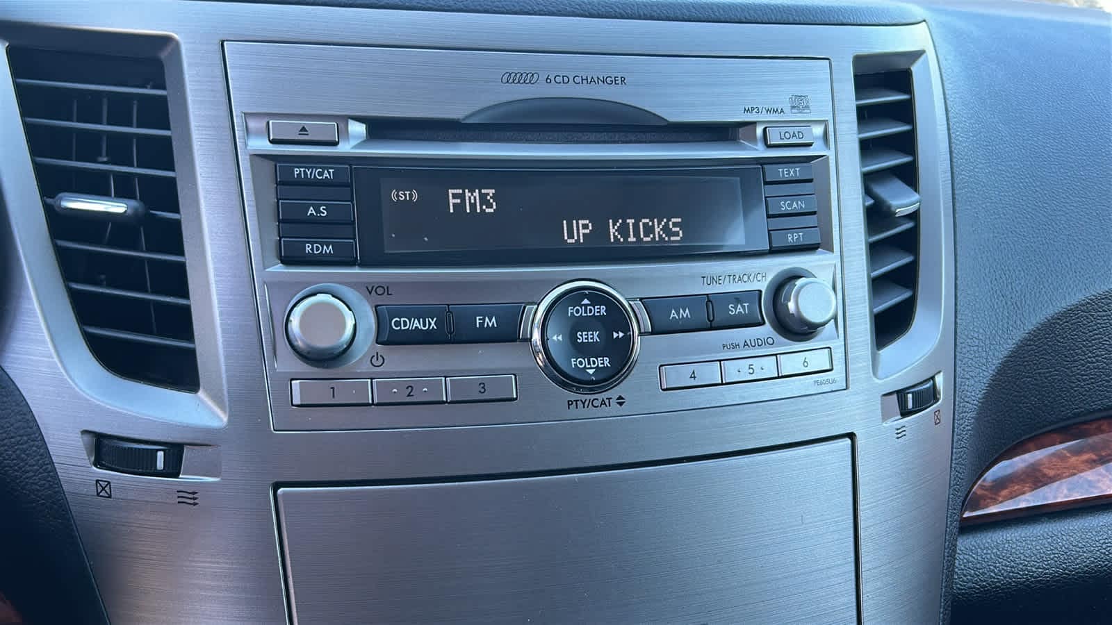 Thumbnail: 2010 Subaru Outback - 15