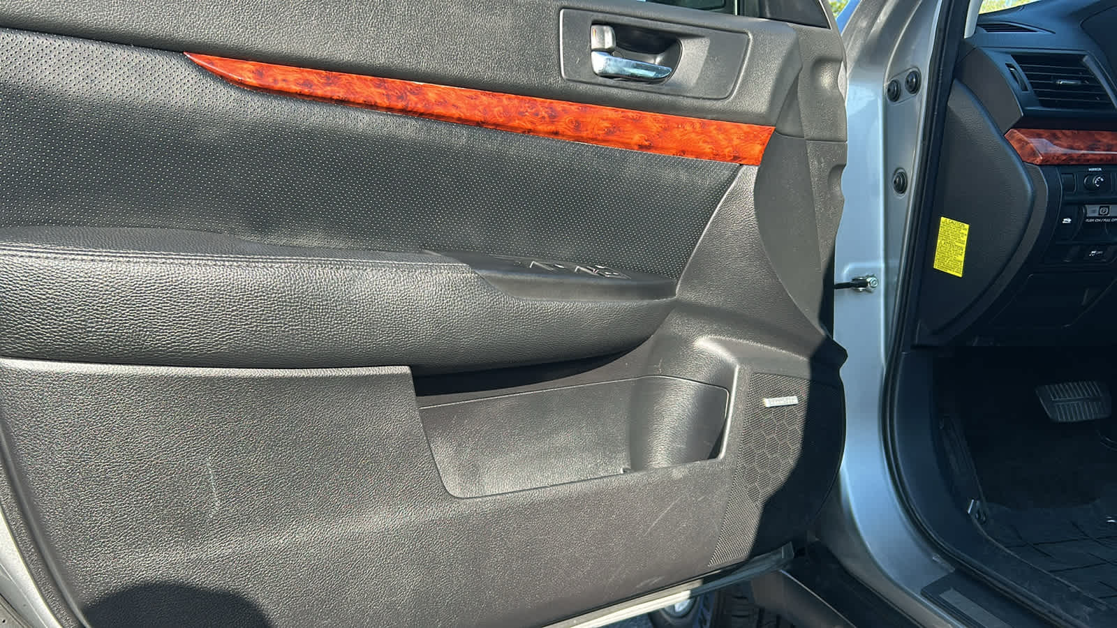 Thumbnail: 2011 Subaru Outback - 24