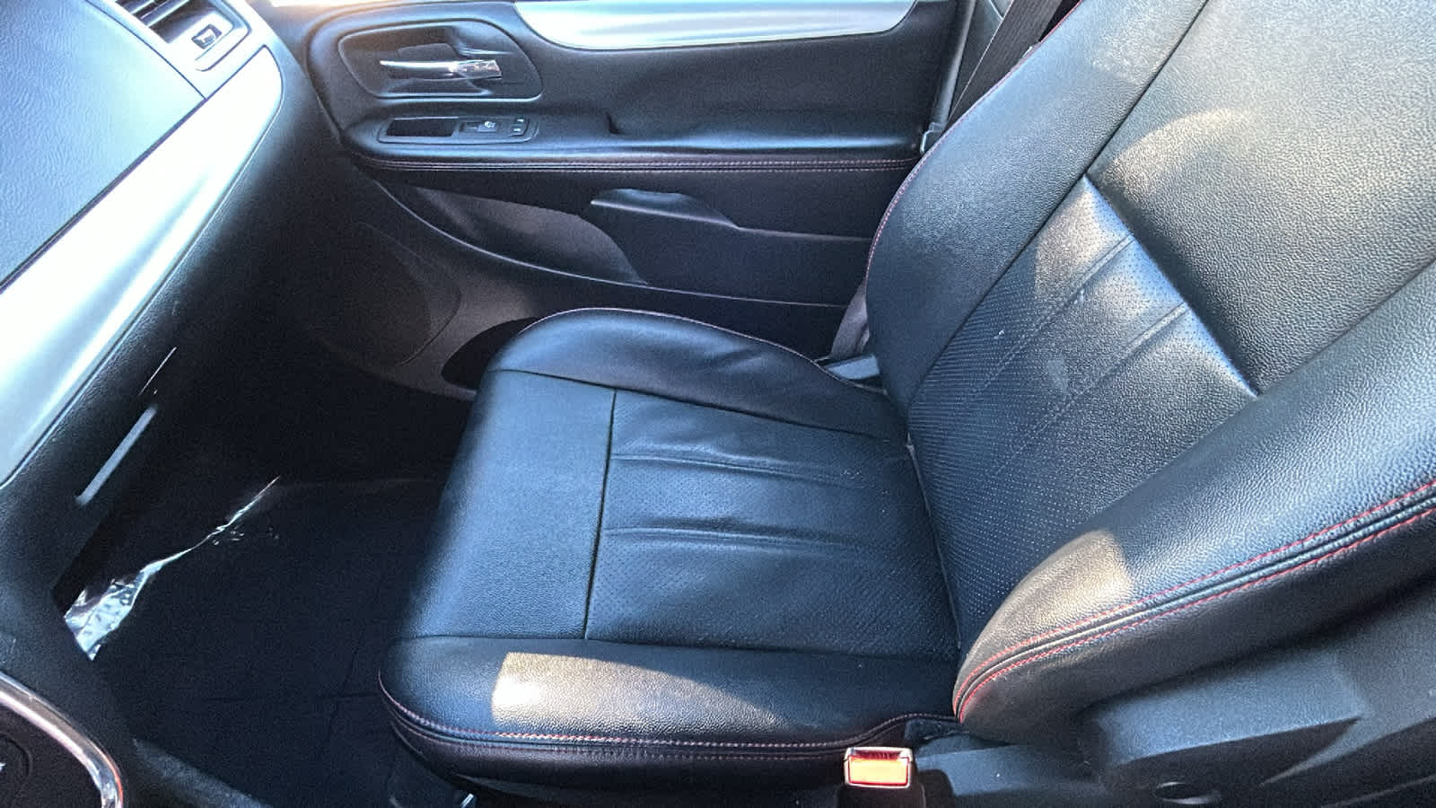 Thumbnail: 2018 Dodge Grand Caravan - 12