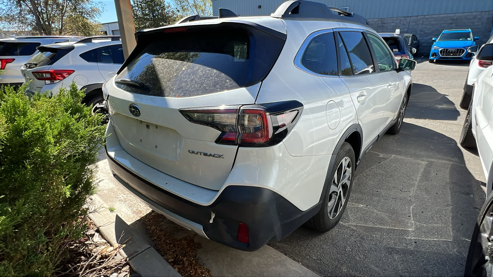 Thumbnail: 2022 Subaru Outback - 17