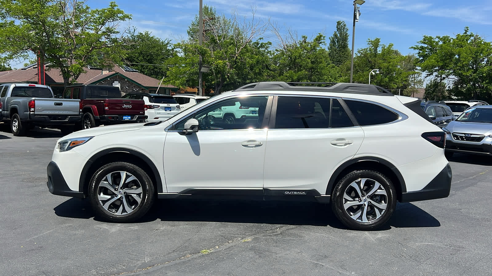 2022 Subaru Outback Limited 8