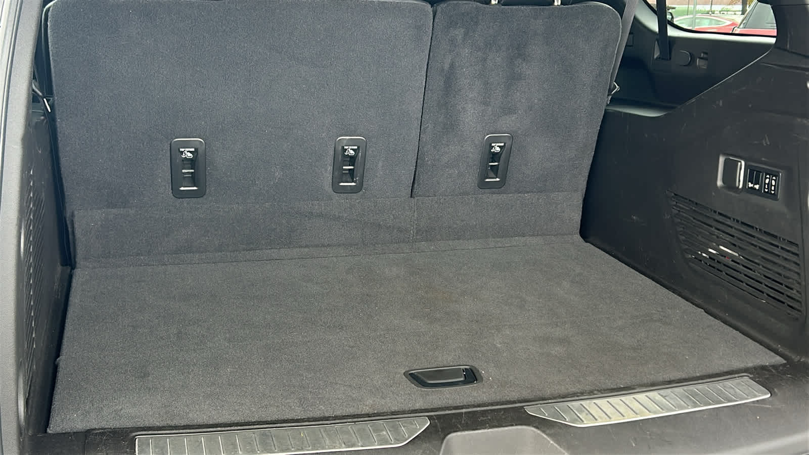 Thumbnail: 2021 Chevrolet Suburban - 27