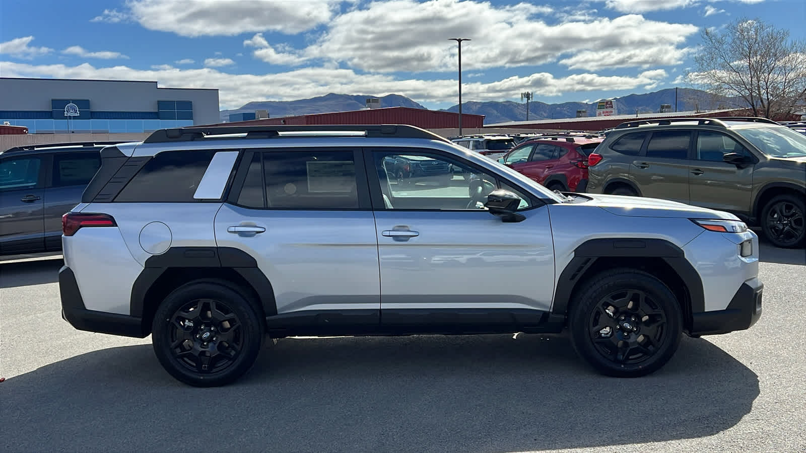 Thumbnail: 2026 Subaru Outback - 4