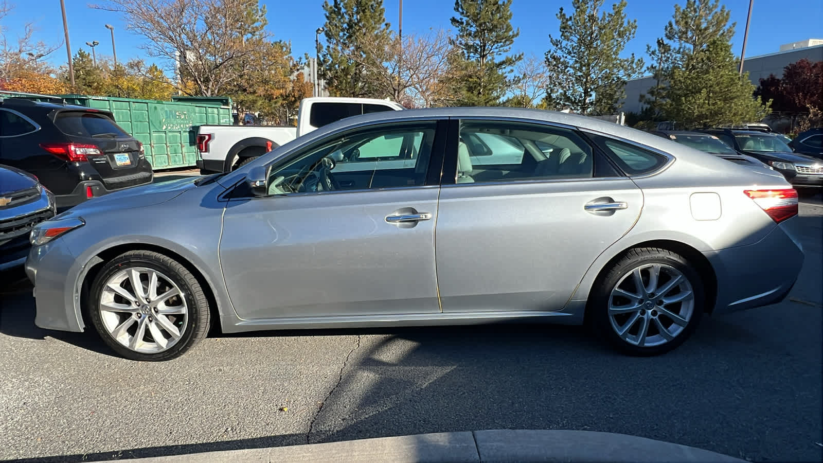 Thumbnail: 2015 Toyota Avalon - 9
