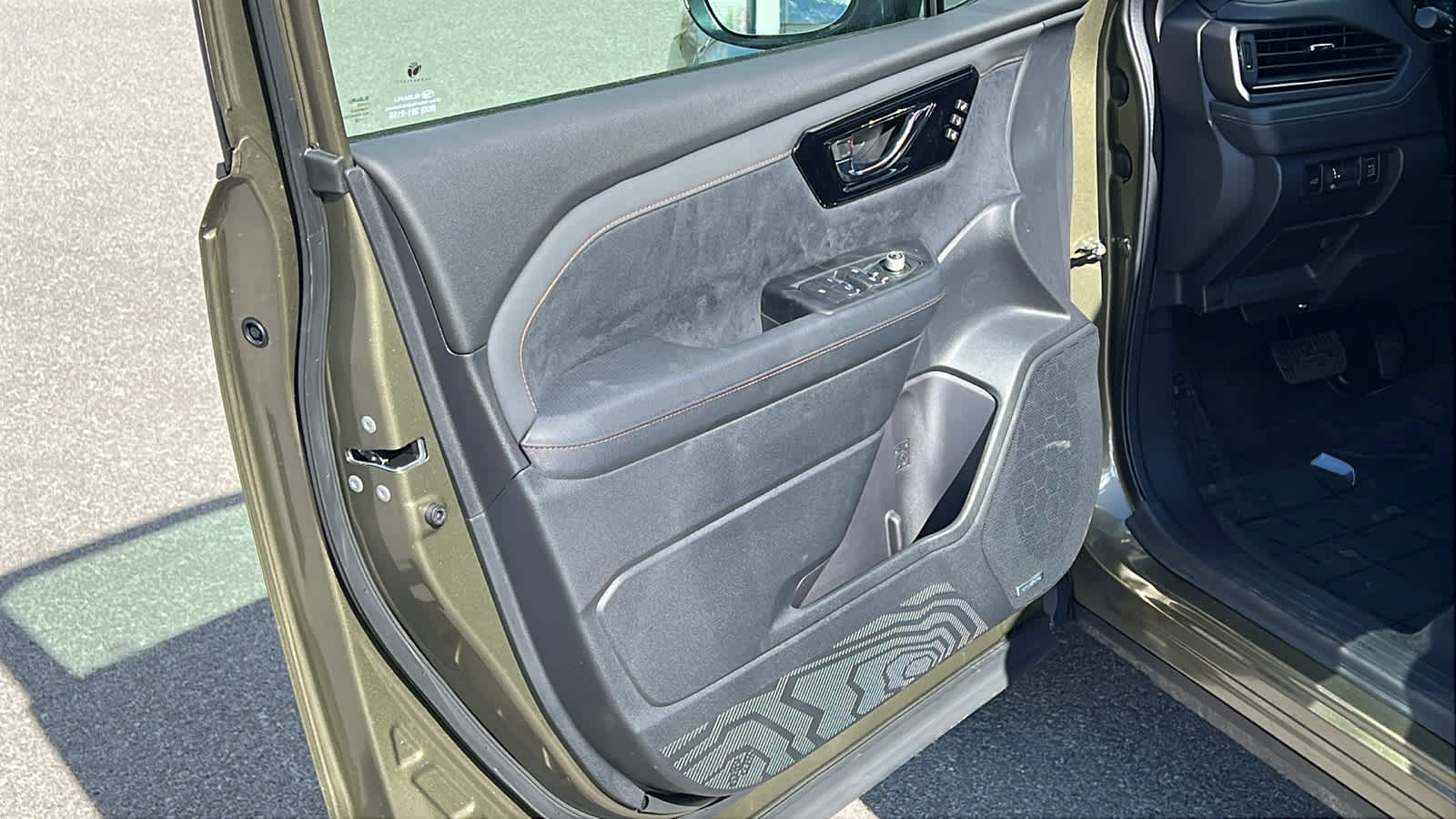 Thumbnail: 2026 Subaru Forester - 23