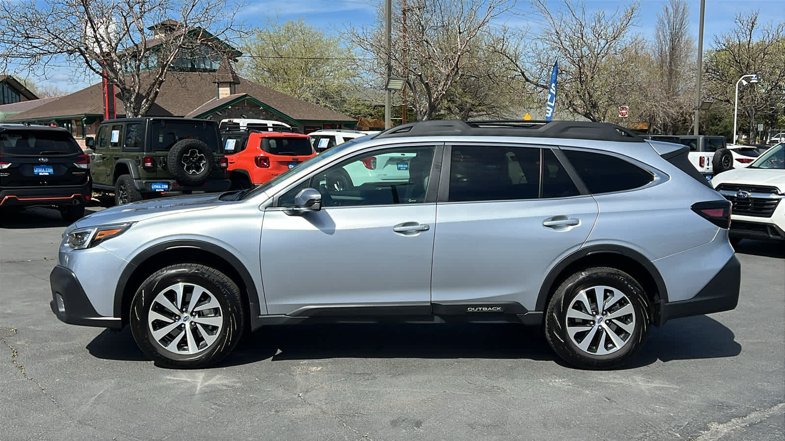 Thumbnail: 2021 Subaru Outback - 9