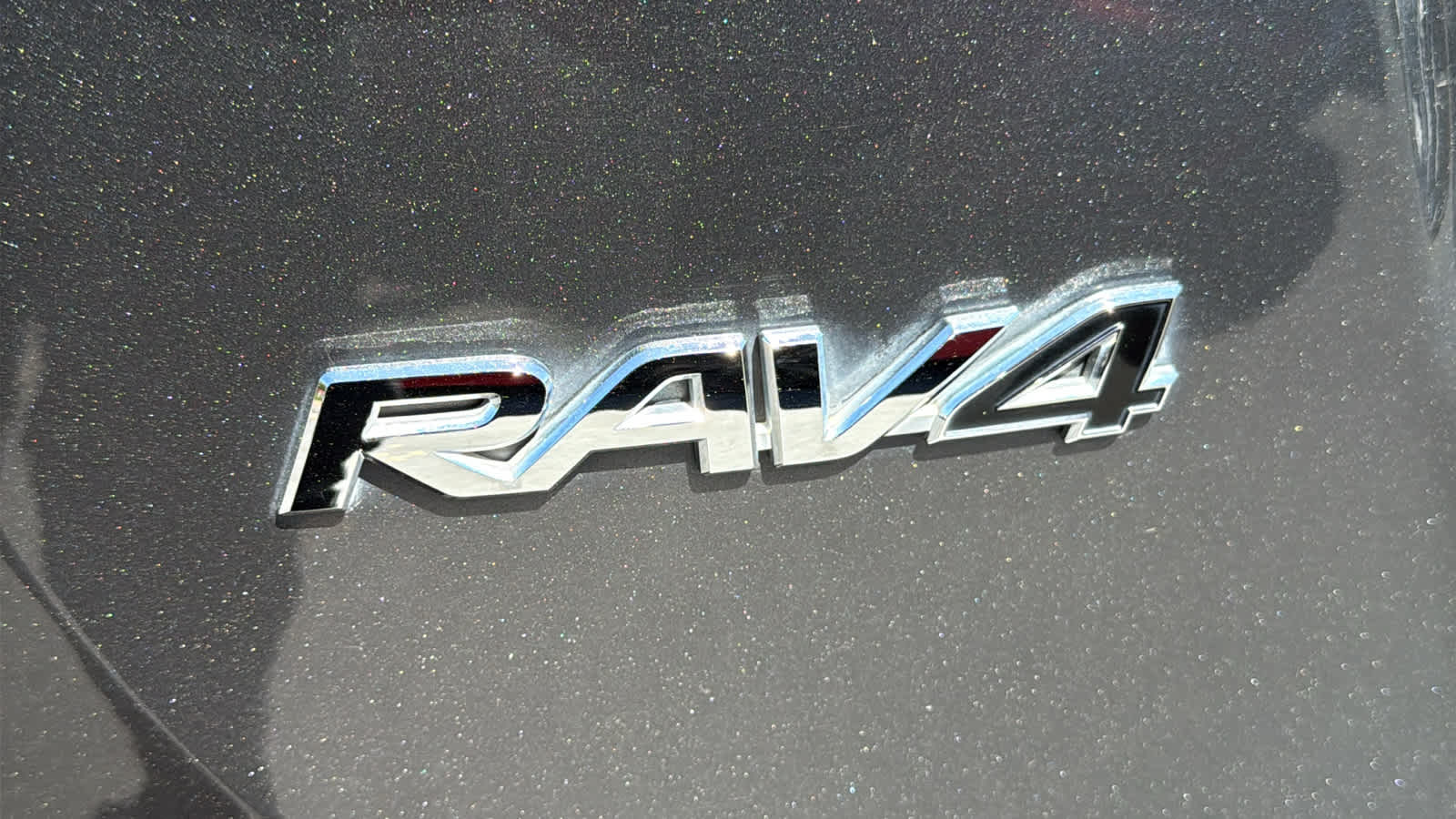 Thumbnail: 2017 Toyota RAV4 - 28
