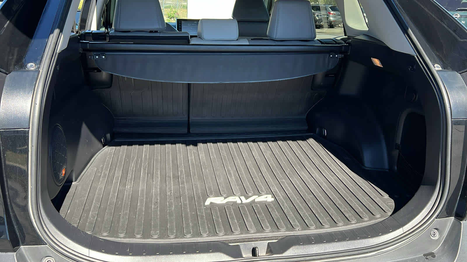 Thumbnail: 2021 Toyota RAV4 - 27