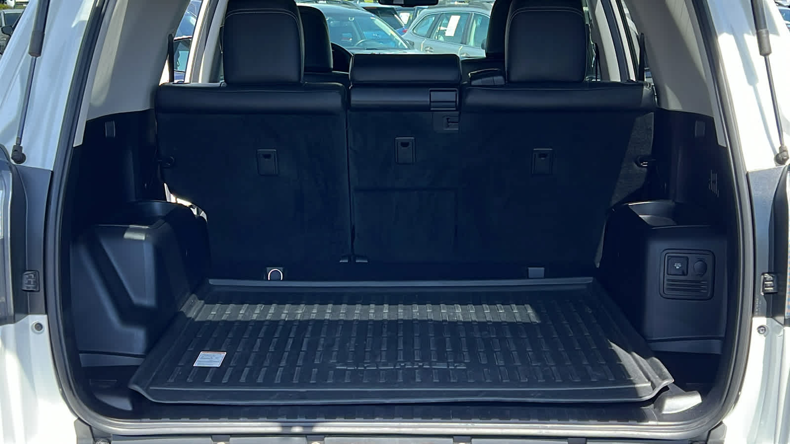 Thumbnail: 2020 Toyota 4Runner - 27