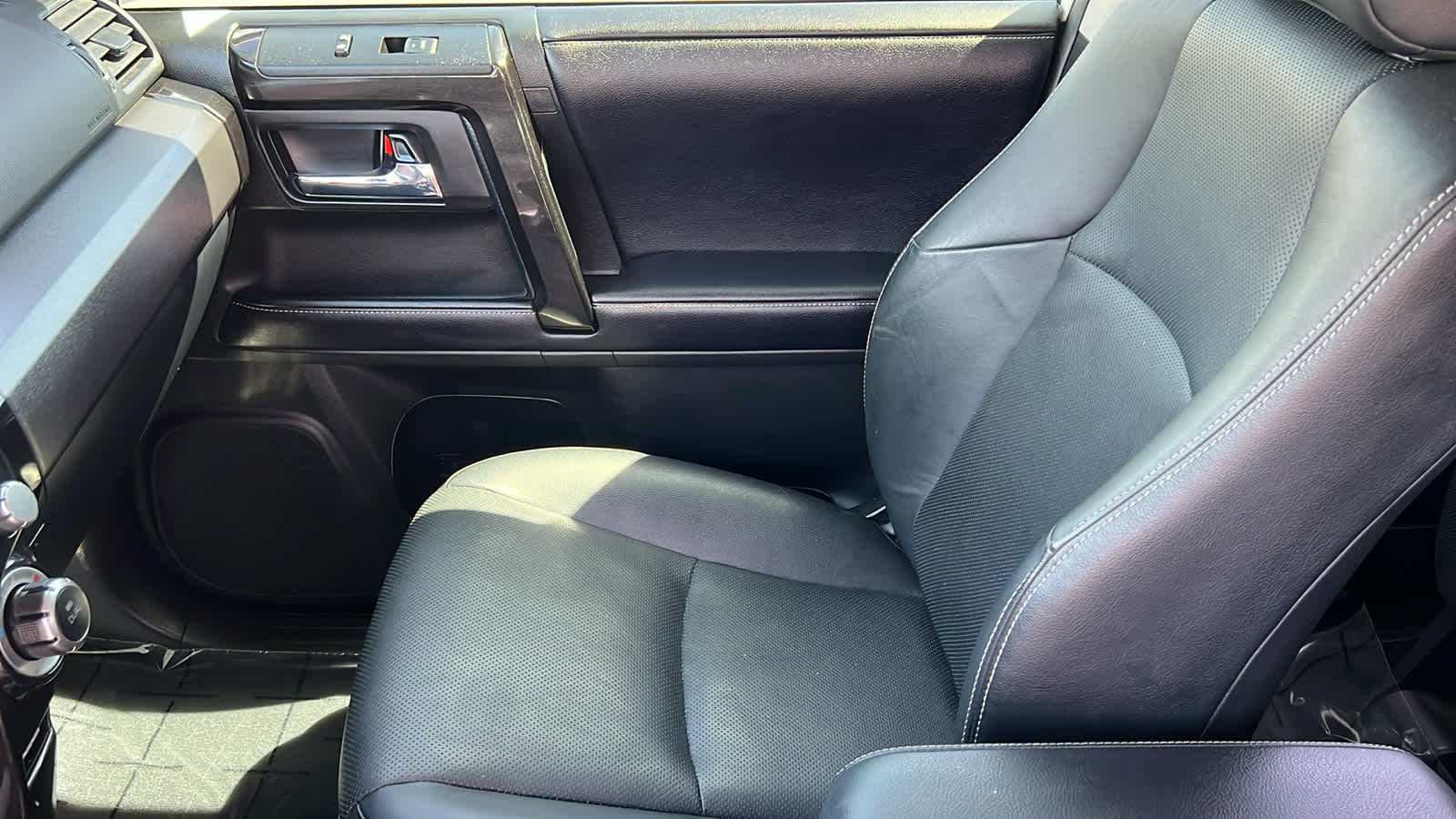 Thumbnail: 2020 Toyota 4Runner - 12