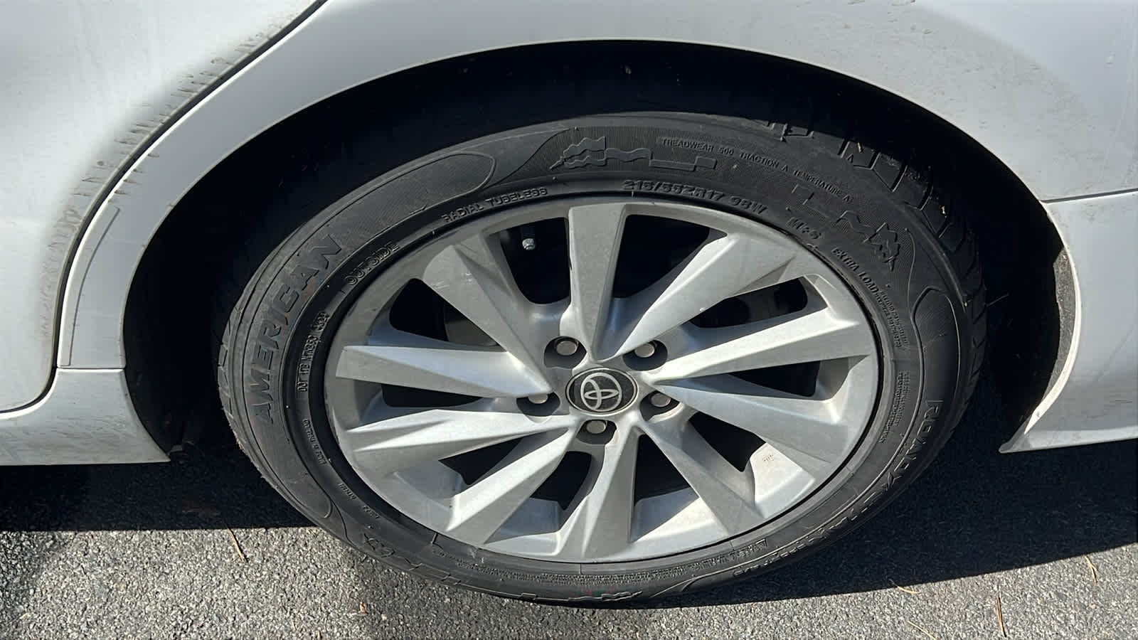 Thumbnail: 2022 Toyota Camry - 17