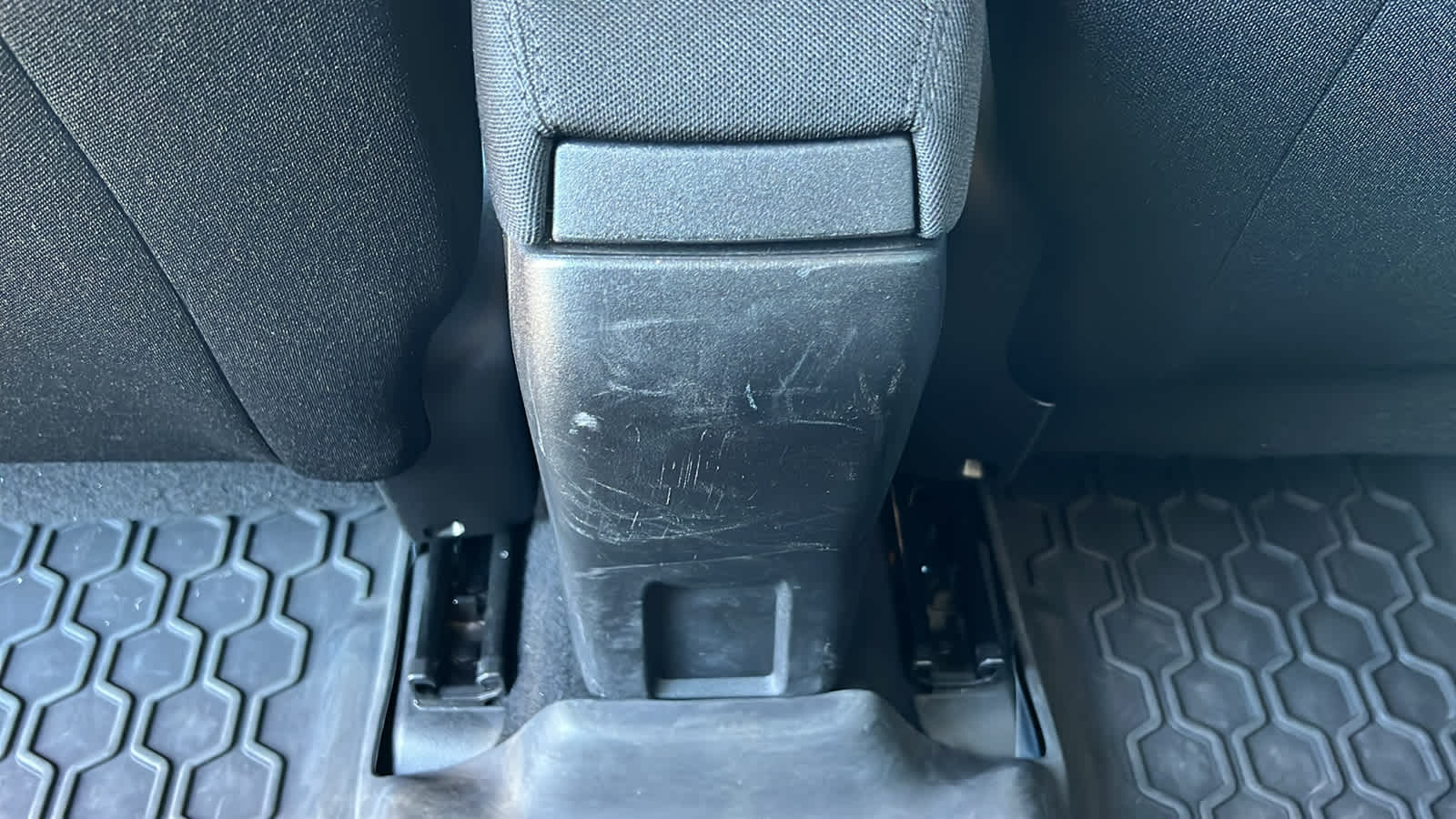 Thumbnail: 2021 Jeep Renegade - 25