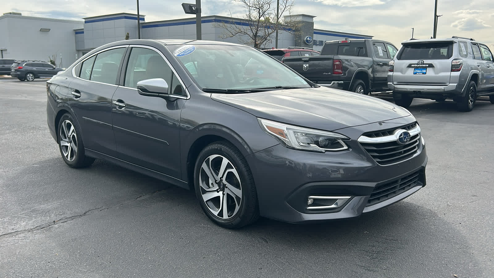2022 Subaru Legacy Touring XT photo 3