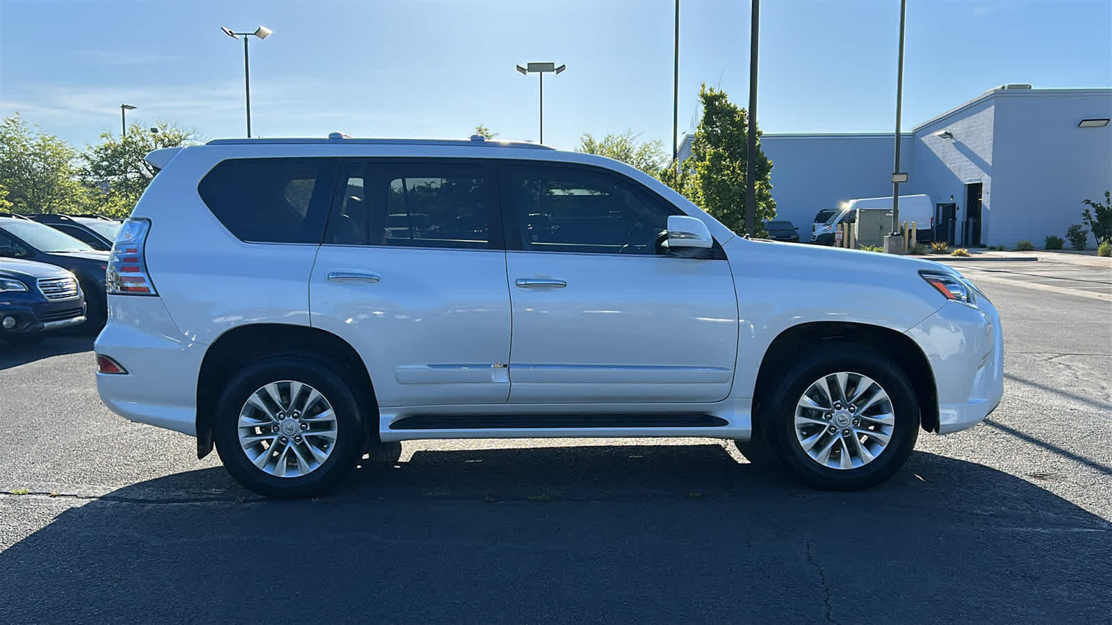 Thumbnail: 2018 Lexus GX - 4