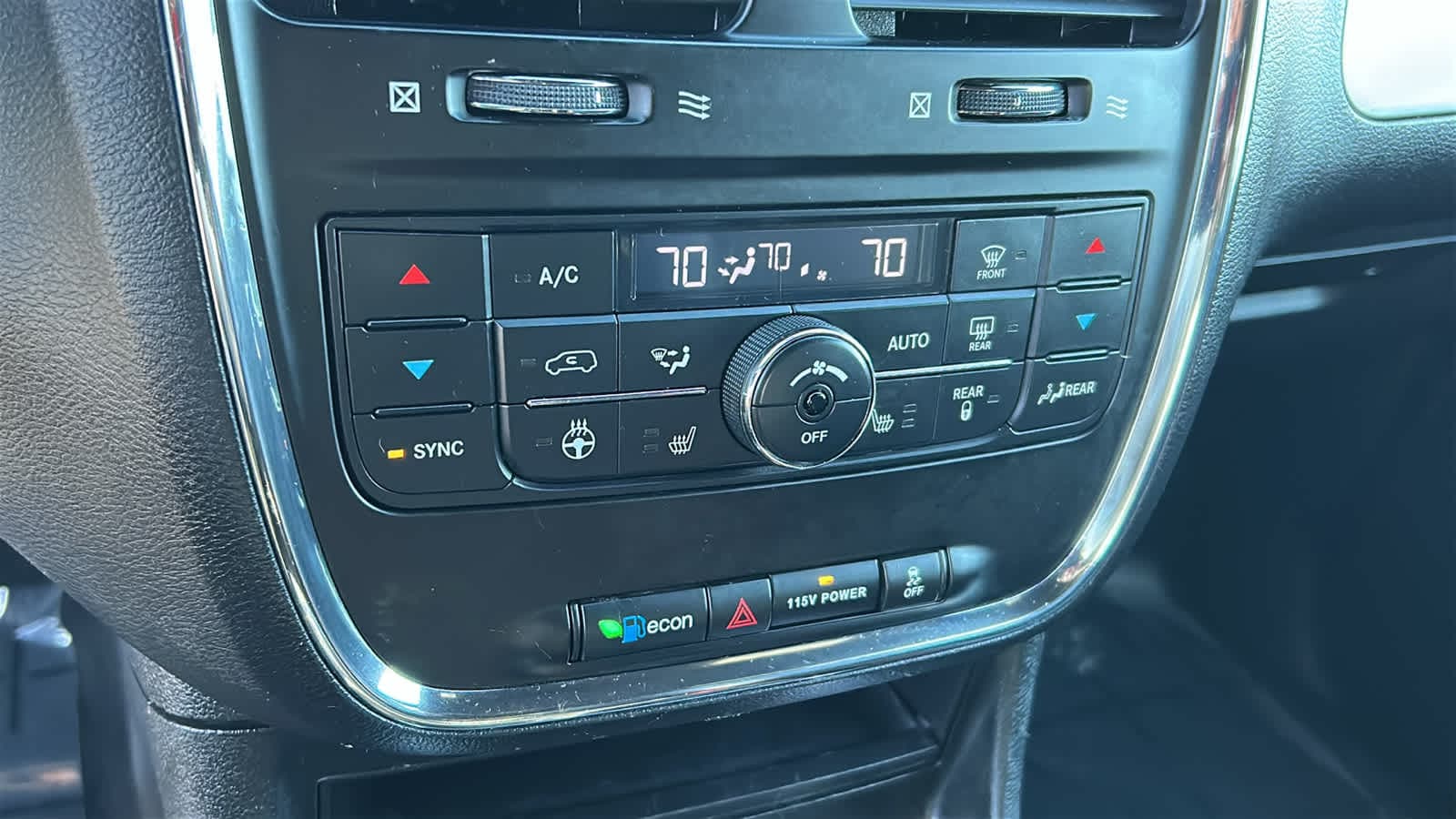 Thumbnail: 2018 Dodge Grand Caravan - 14