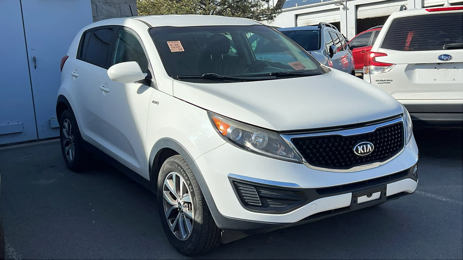 Thumbnail: 2016 Kia Sportage - 3