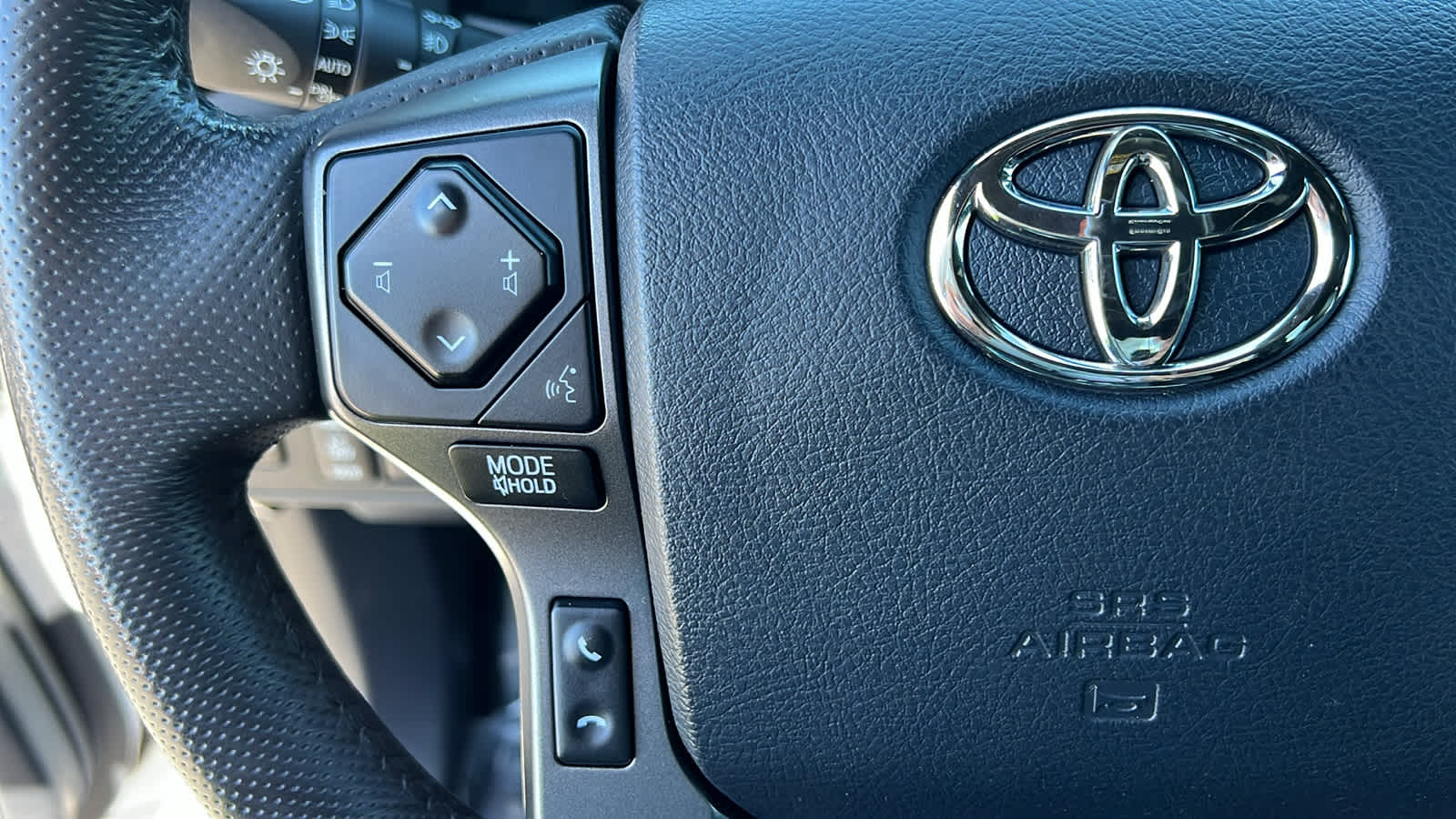 Thumbnail: 2019 Toyota Tacoma - 19