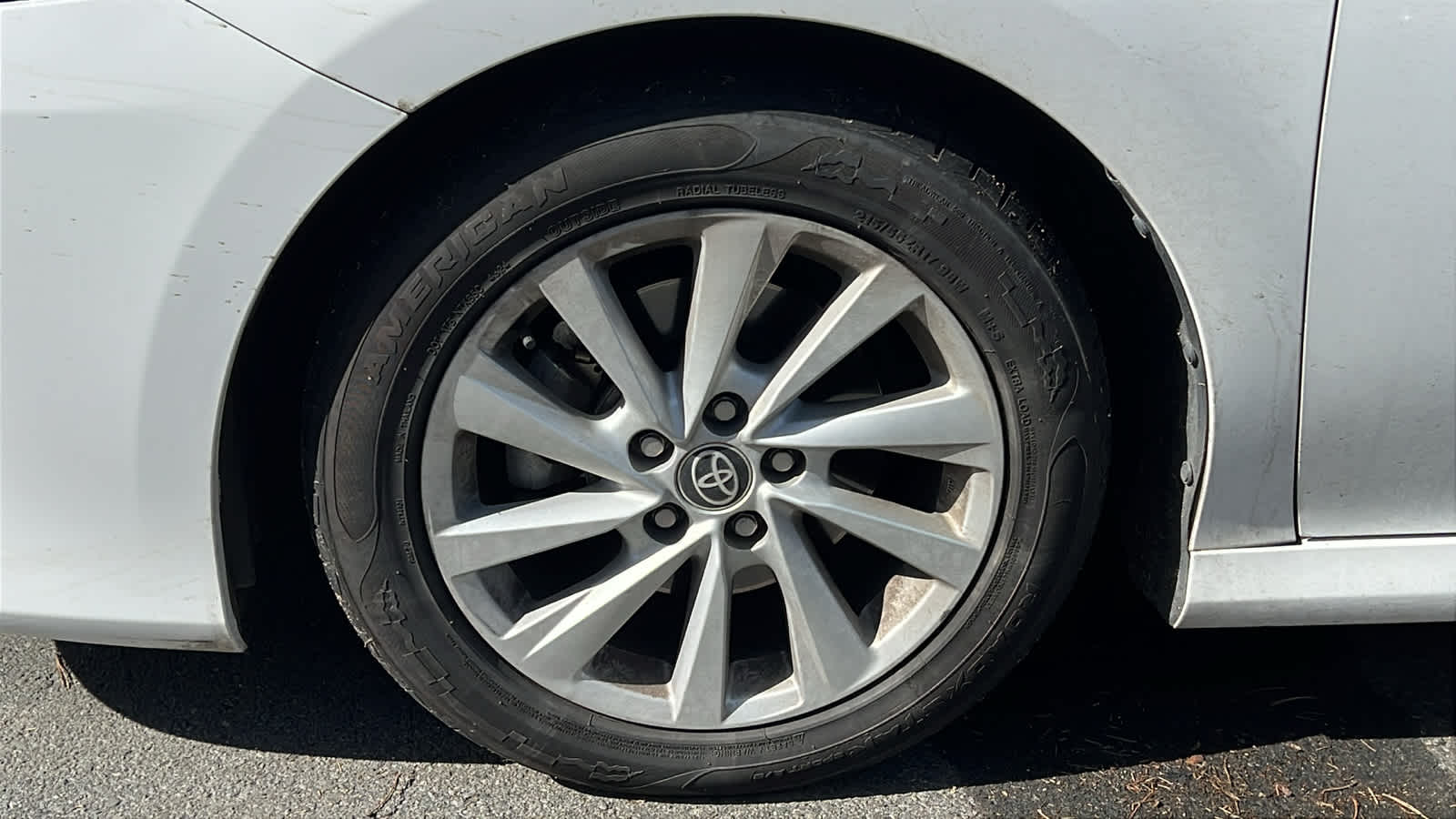 Thumbnail: 2022 Toyota Camry - 21