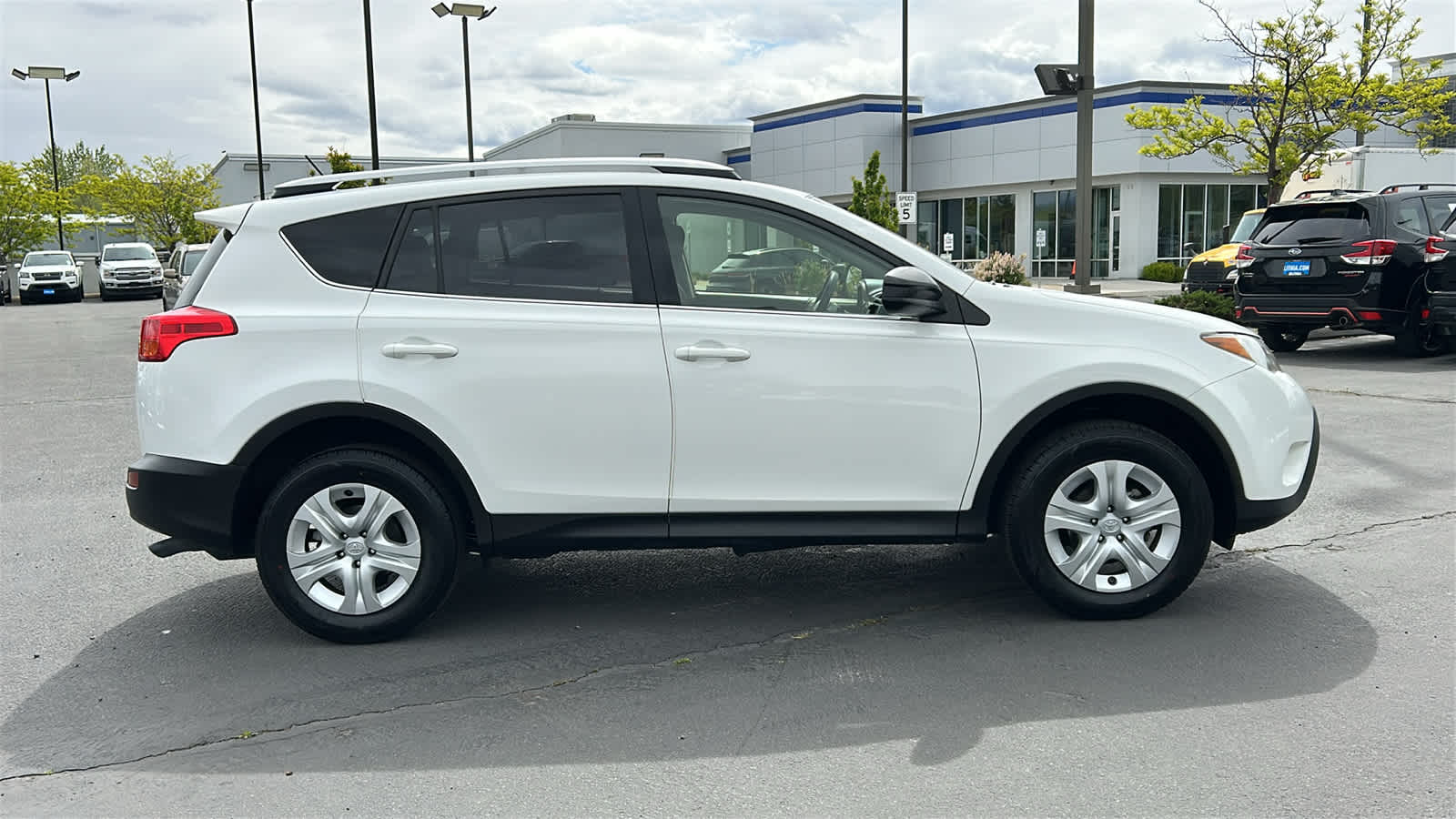 Thumbnail: 2014 Toyota RAV4 - 4