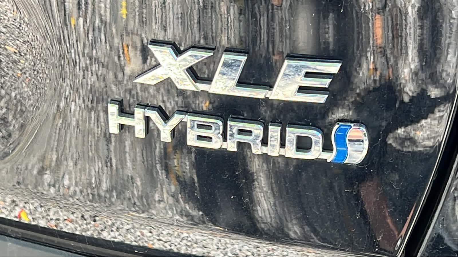 Thumbnail: 2023 Toyota RAV4 - 18
