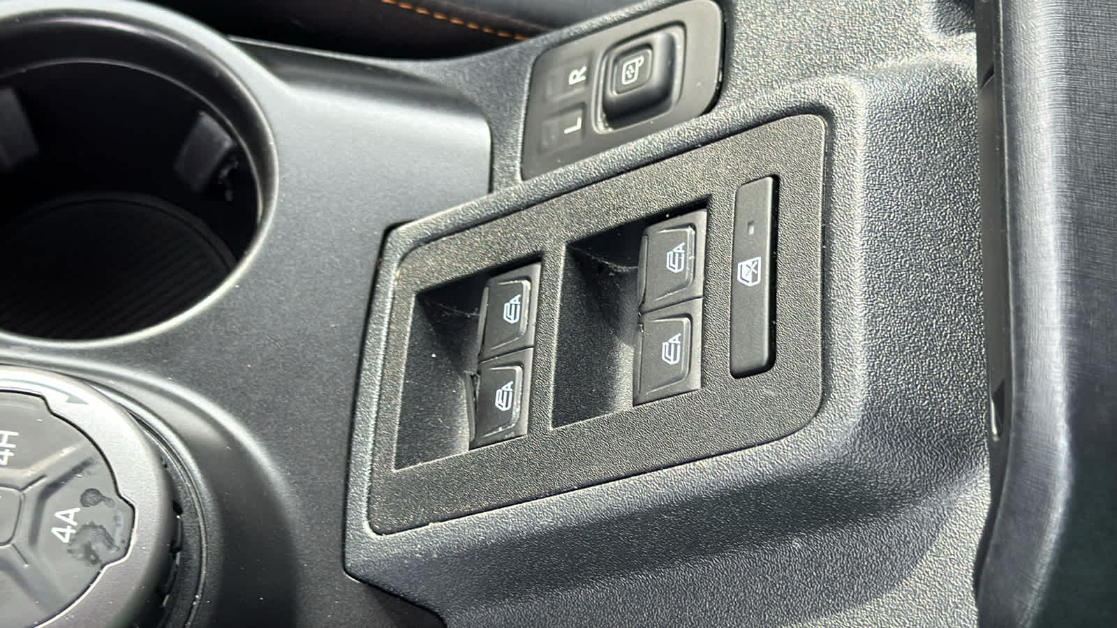 Thumbnail: 2022 Ford Bronco - 22