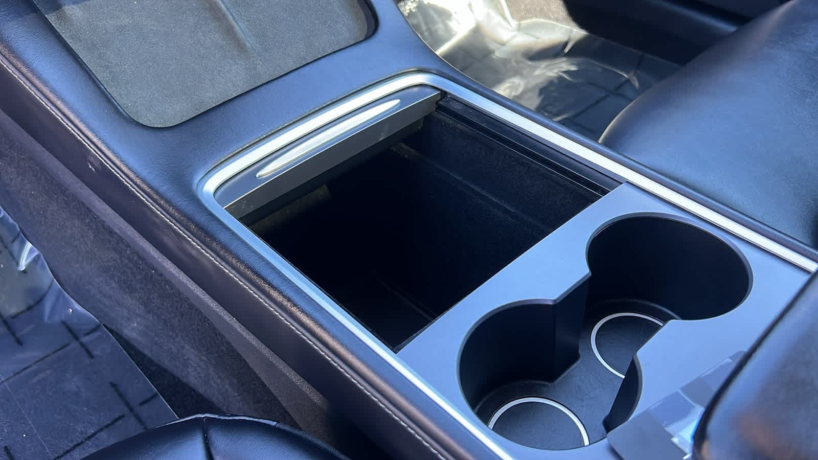 Thumbnail: 2022 Tesla Model 3 - 13