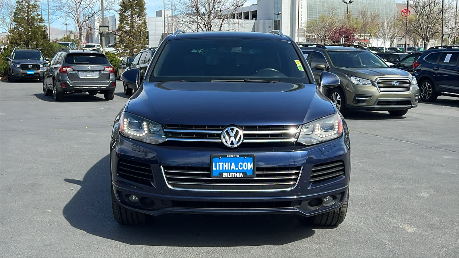 Thumbnail: 2014 Volkswagen Touareg - 2